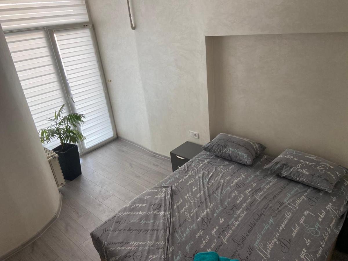 Kulisha 2Bedroom Apartment Near Opera House With Balcony Lviv Luaran gambar